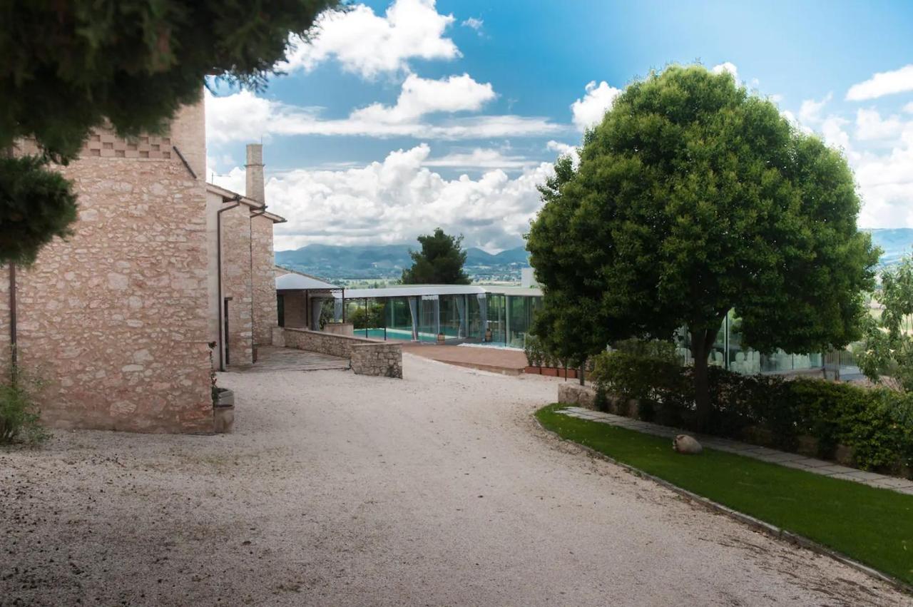 Corte Fratini Appartamenti Trevi Buitenkant foto