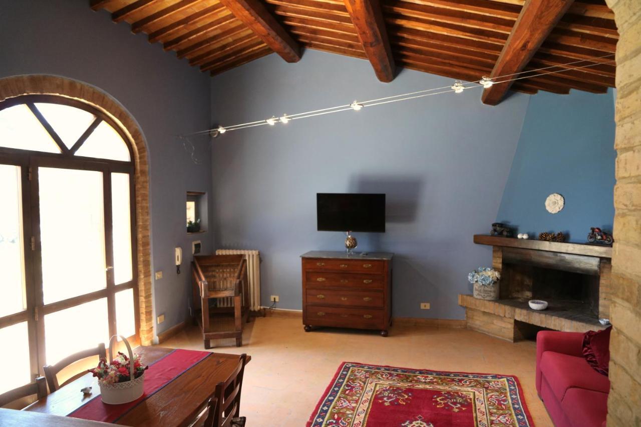Corte Fratini Appartamenti Trevi Buitenkant foto
