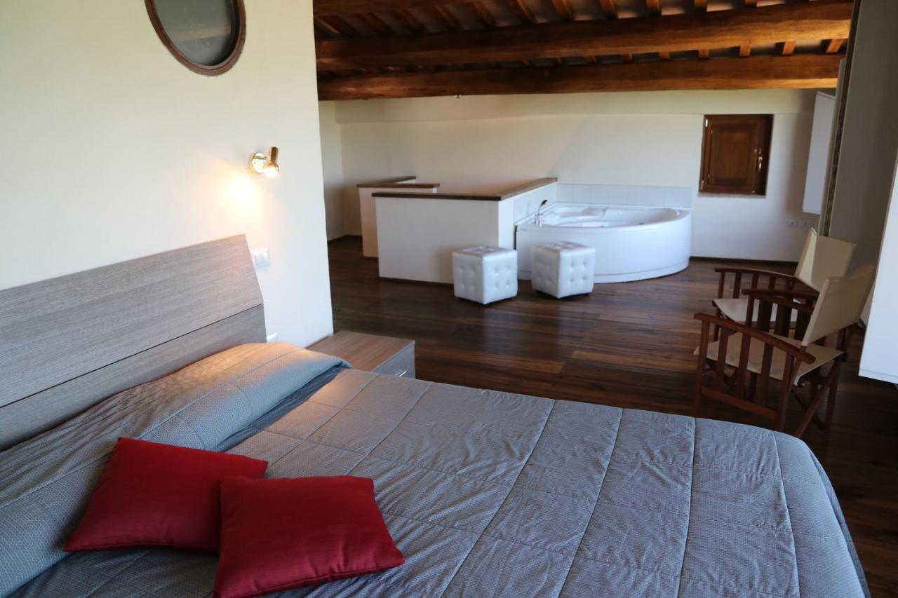 Corte Fratini Appartamenti Trevi Buitenkant foto