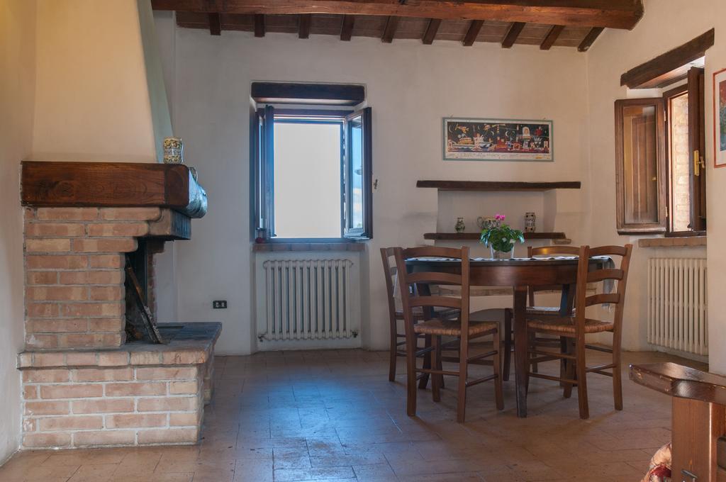 Corte Fratini Appartamenti Trevi Buitenkant foto